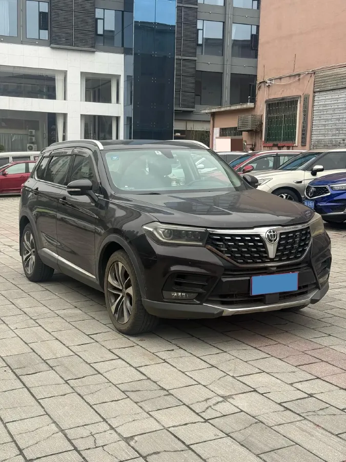 2018 Brilliance Auto V7 1.6T 204HP L4 6MT,autocango,china used car exporter,china ev exporter,chinese used car exporter,chinese used ev exporter