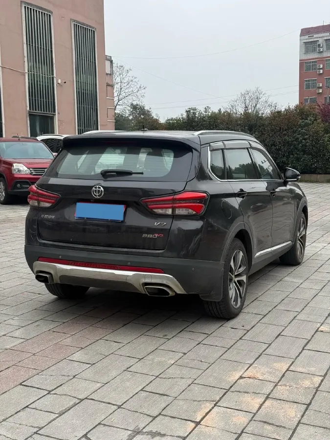 2018 Brilliance Auto V7 1.6T 204HP L4 6MT,autocango,china used car exporter,china ev exporter,chinese used car exporter,chinese used ev exporter