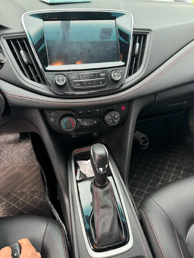 2019 Chevrolet Monza 1.3T 163HP L3 6AT,autocango,china used car exporter,china ev exporter,chinese used car exporter,chinese used ev exporter