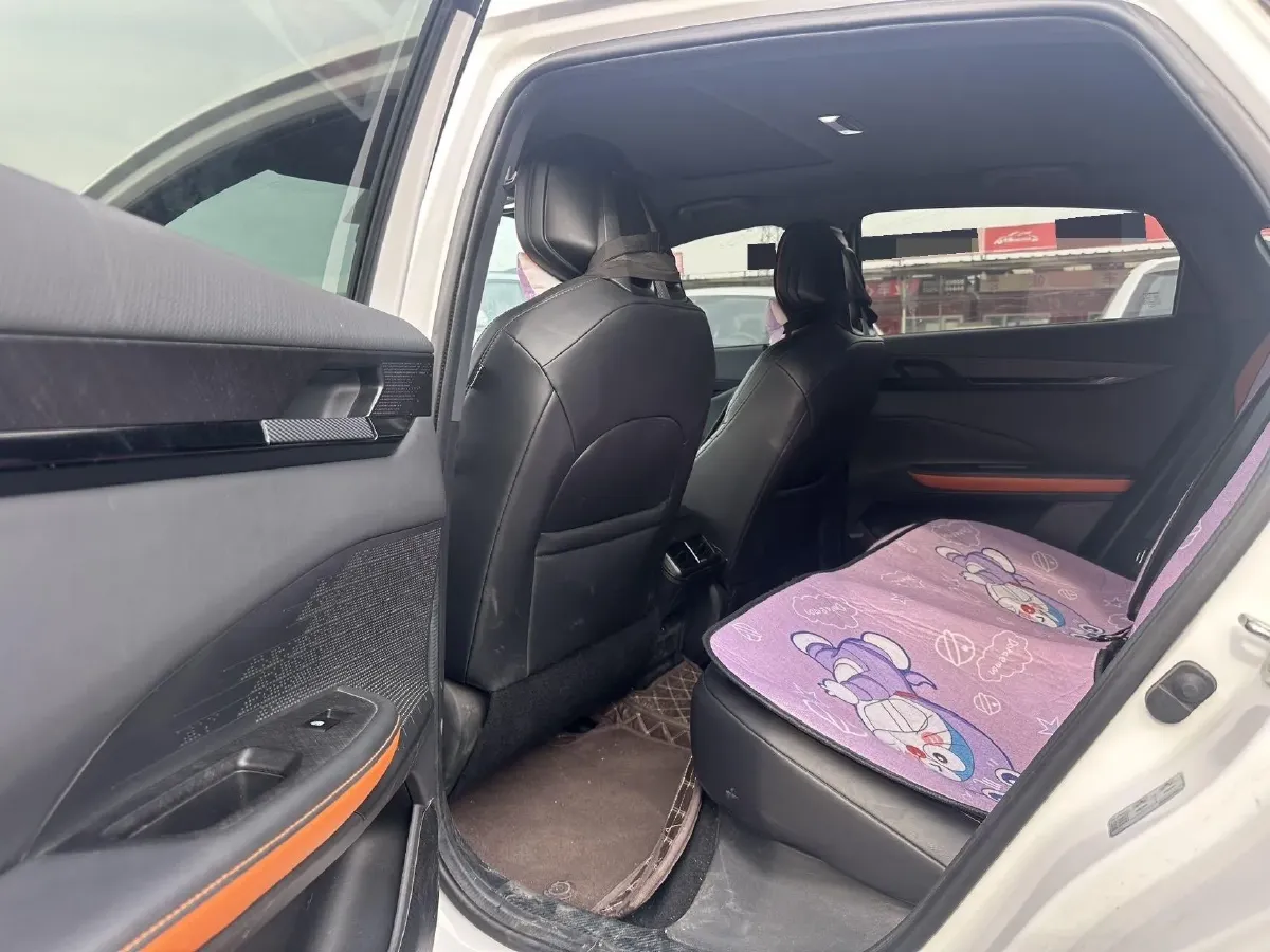 2023 ChangAn UNI-V iDD 1.5T 170HP L4 6TCT PHEV 18.4KWH,autocango,china used car exporter,china ev exporter,chinese used car exporter,chinese used ev exporter