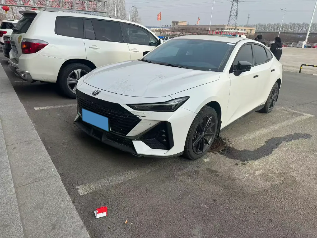 2023 ChangAn UNI-V iDD 1.5T 170HP L4 6TCT PHEV 18.4KWH,autocango,china used car exporter,china ev exporter,chinese used car exporter,chinese used ev exporter