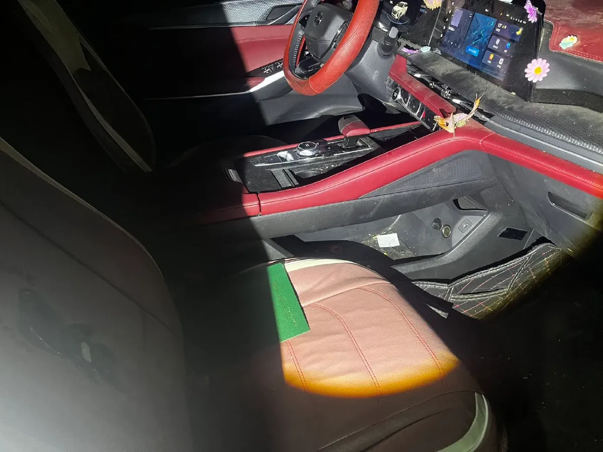 2023 ChangAn CS75 Plus 1.5T 188HP L4 8AT,autocango,china used car exporter,china ev exporter,chinese used car exporter,chinese used ev exporter