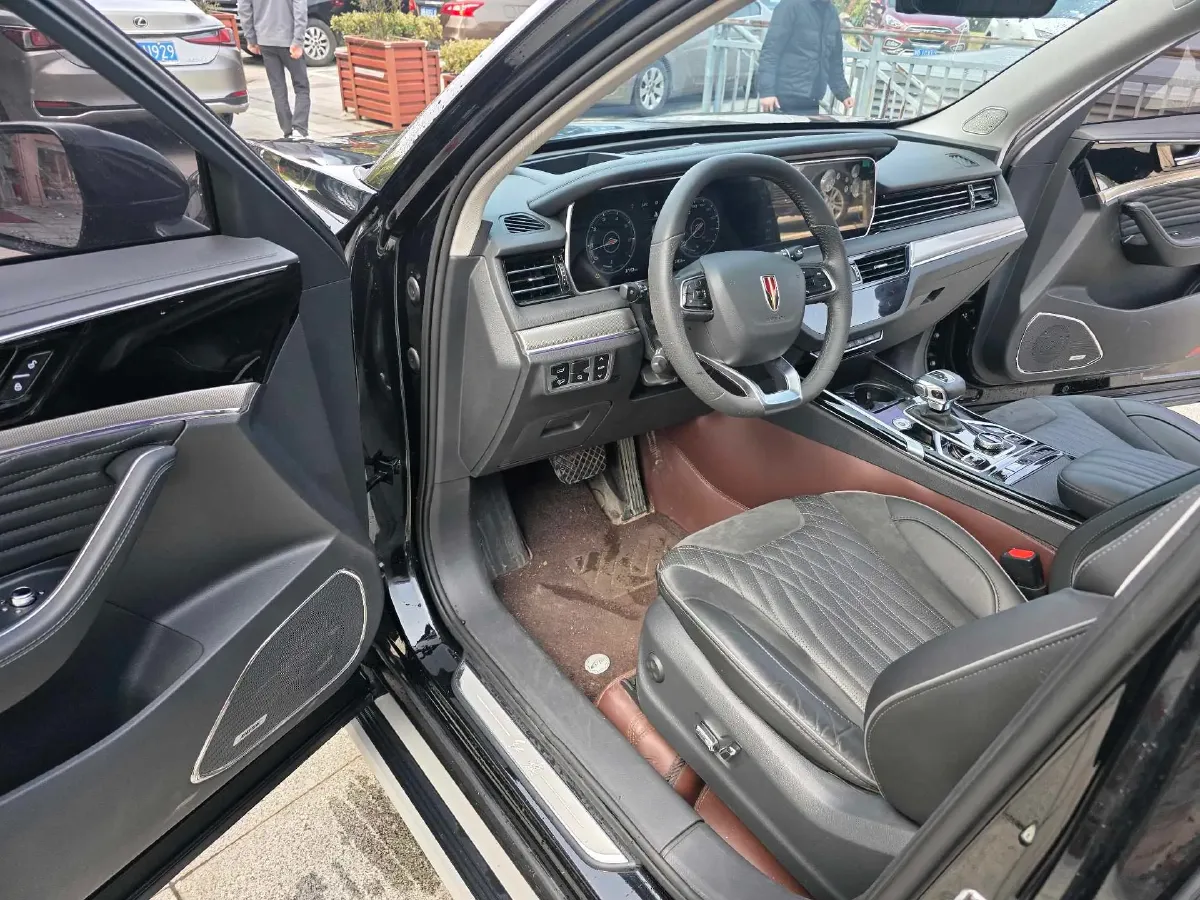 2022 HongQi HS5 2.0T 224HP L4 6AT,autocango,china used car exporter,china ev exporter,chinese used car exporter,chinese used ev exporter