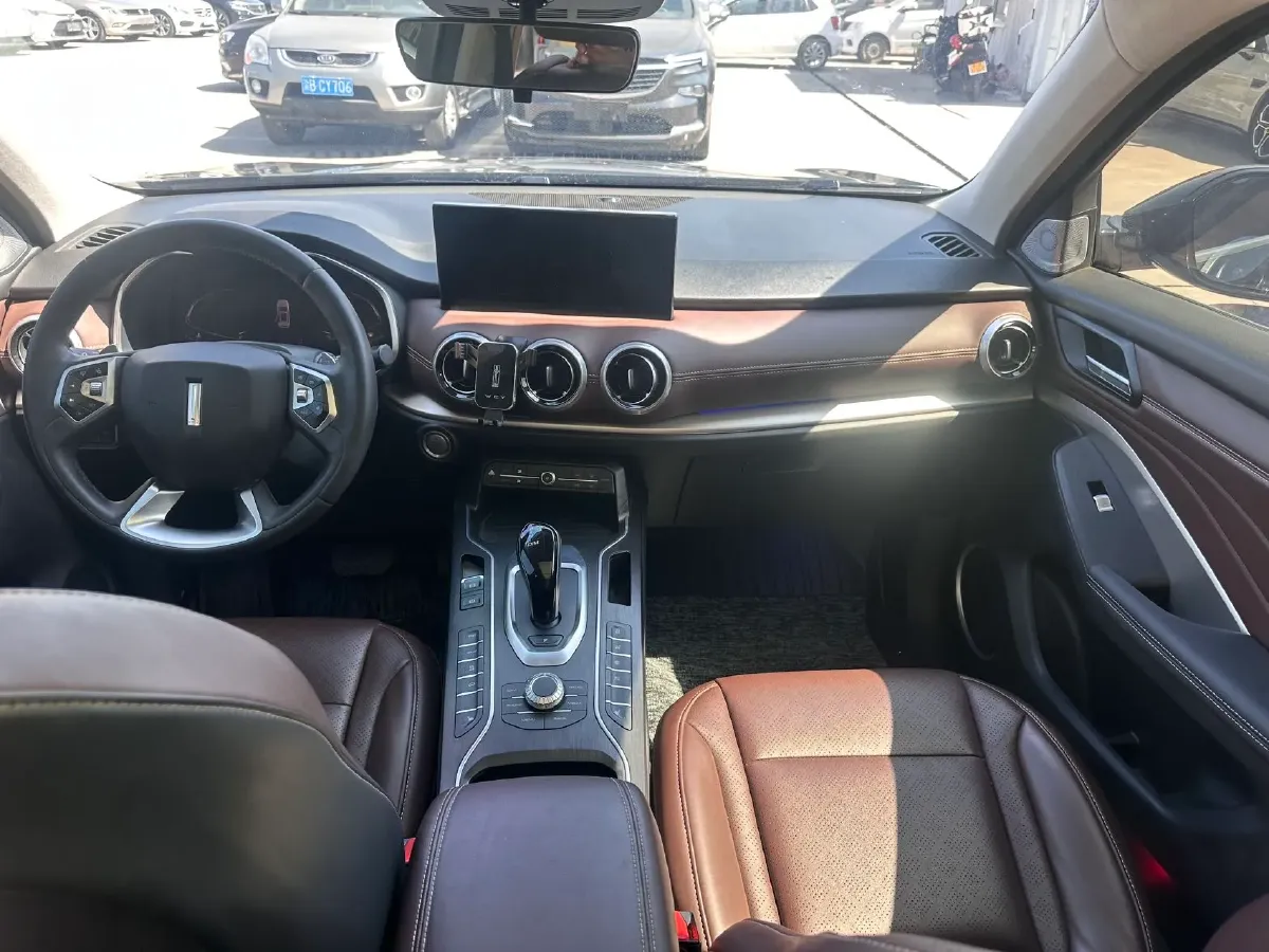 2021 WEY VV6 2.0T 227HP L4 7DCT,autocango,china used car exporter,china ev exporter,chinese used car exporter,chinese used ev exporter