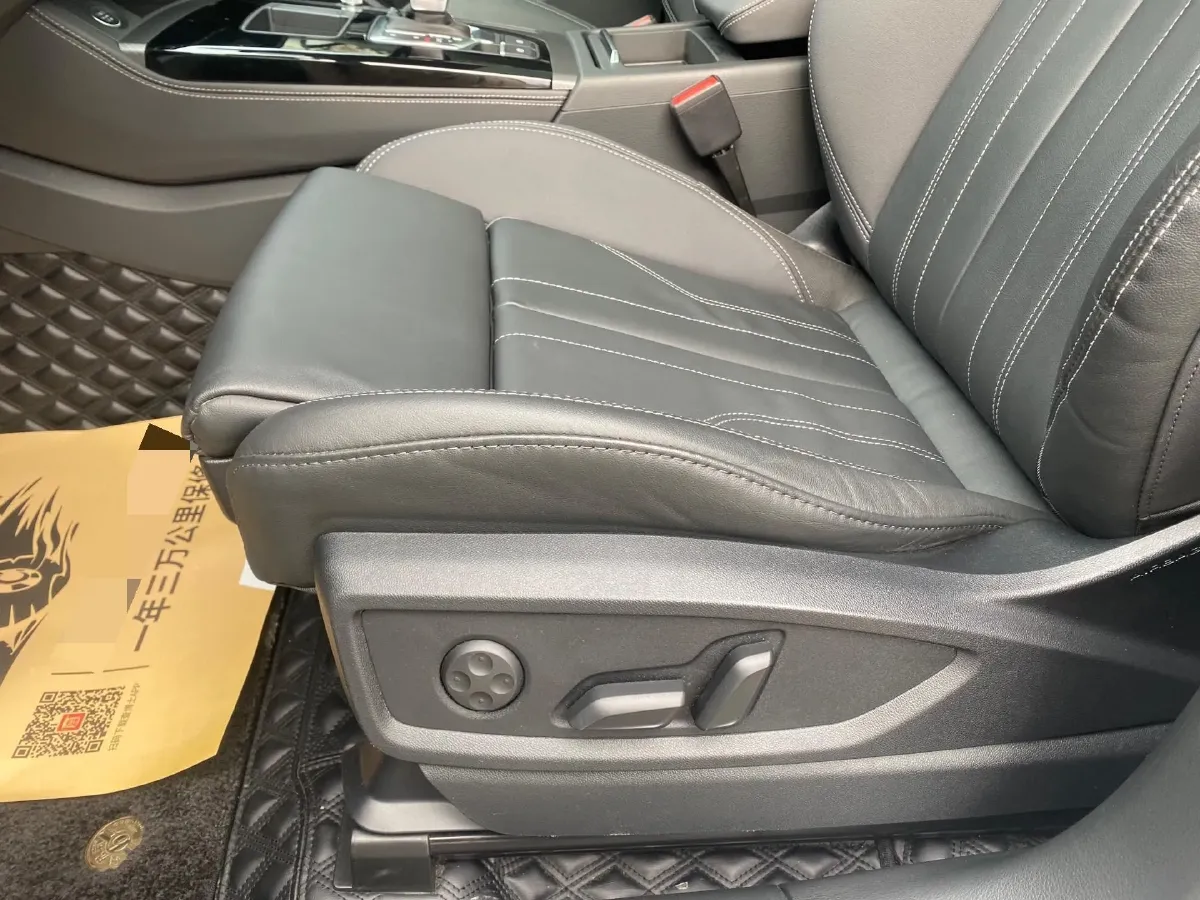 2022 Audi Q5L 2.0T 252HP L4 7DCT,autocango,china used car exporter,china ev exporter,chinese used car exporter,chinese used ev exporter