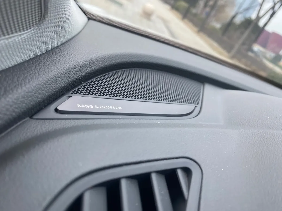 2022 Audi Q5L 2.0T 252HP L4 7DCT,autocango,china used car exporter,china ev exporter,chinese used car exporter,chinese used ev exporter