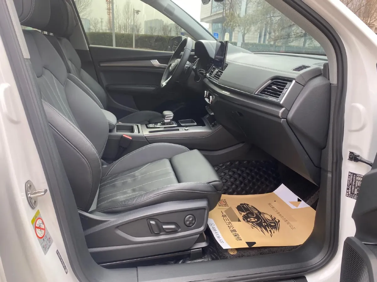 2022 Audi Q5L 2.0T 252HP L4 7DCT,autocango,china used car exporter,china ev exporter,chinese used car exporter,chinese used ev exporter