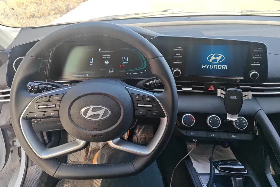 2023 Hyundai Elantra 1.5L 115HP L4 CVT,autocango,china used car exporter,china ev exporter,chinese used car exporter,chinese used ev exporter