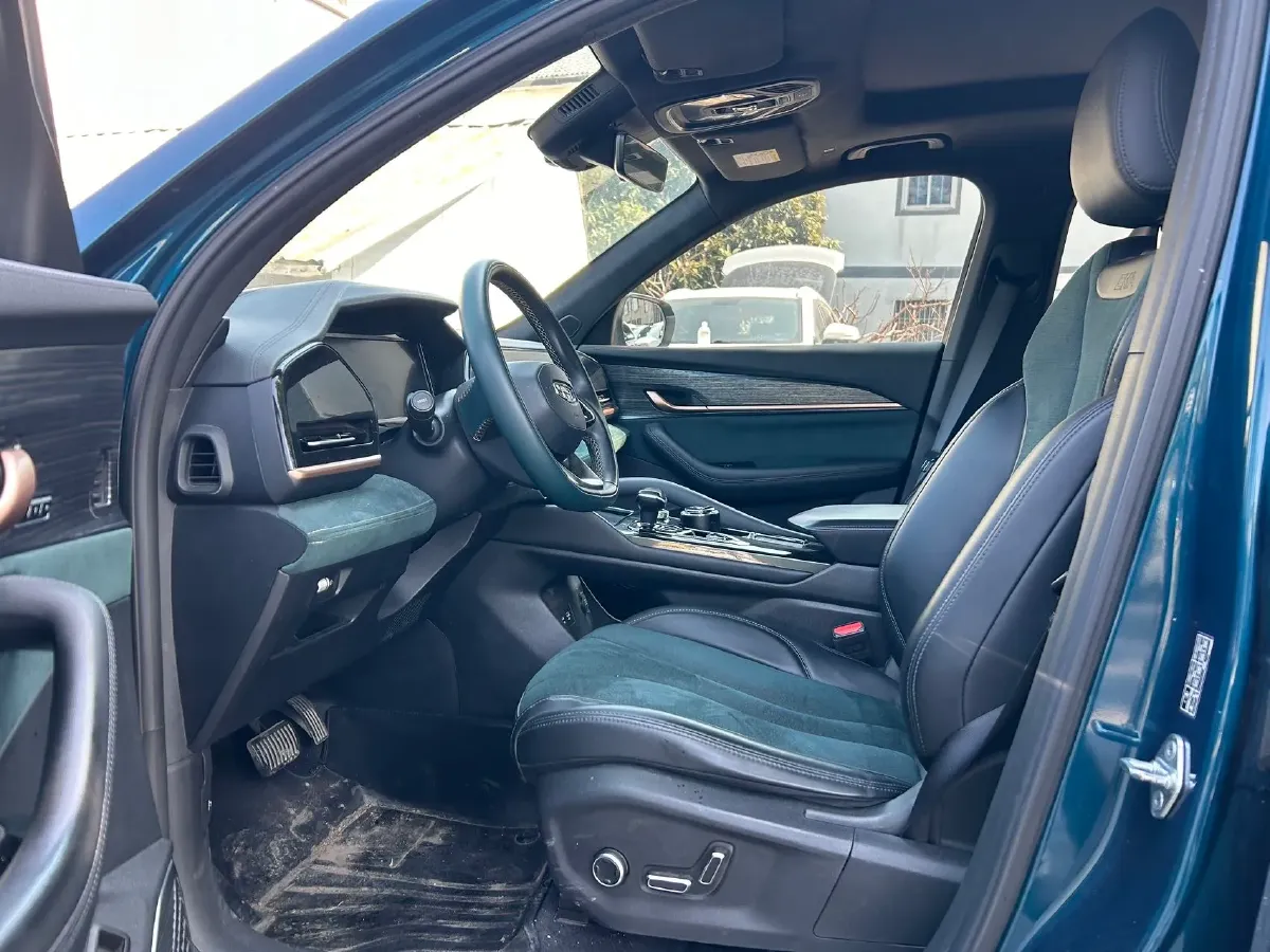 2021 Geely Monjaro 2.0T 218HP L4 7DCT,autocango,china used car exporter,china ev exporter,chinese used car exporter,chinese used ev exporter