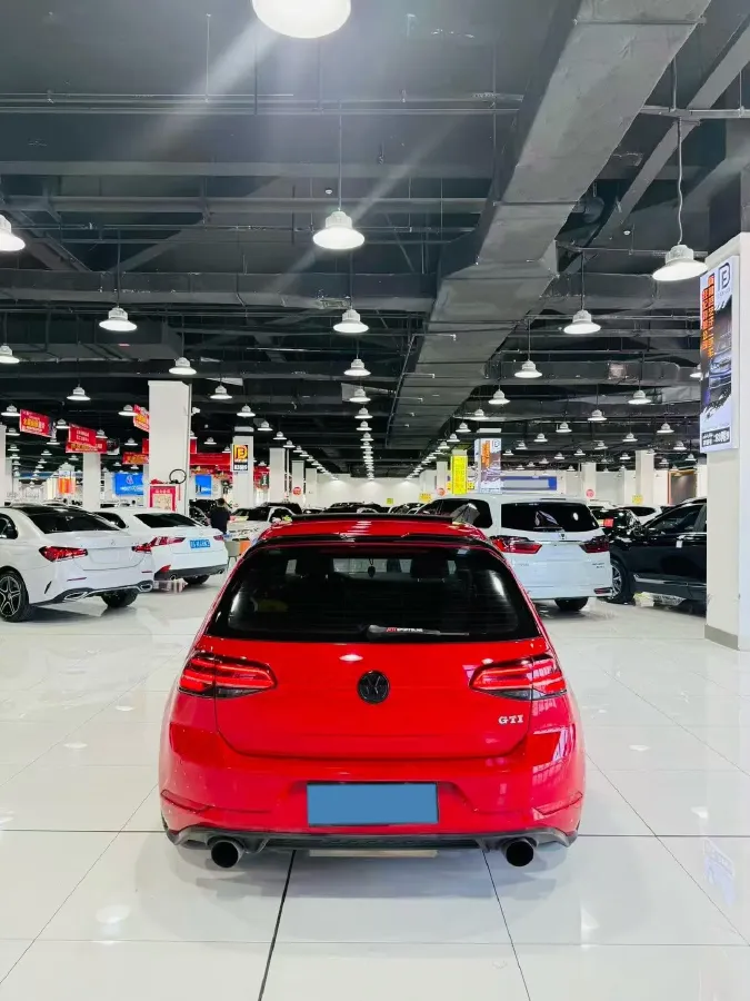 2018 Volkswagen GolfGTI 2.0T 220HP L4 7DCT,autocango,china used car exporter,china ev exporter,chinese used car exporter,chinese used ev exporter