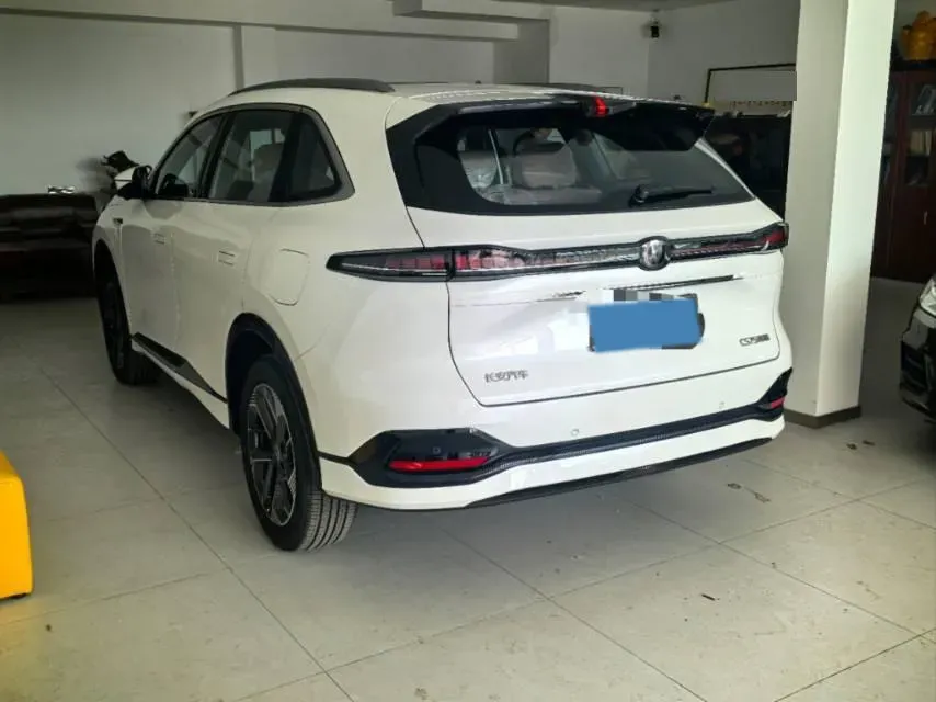 2025 ChangAn CS75 Plus 1.5T 188HP L4 8AT,autocango,china used car exporter,china ev exporter,chinese used car exporter,chinese used ev exporter