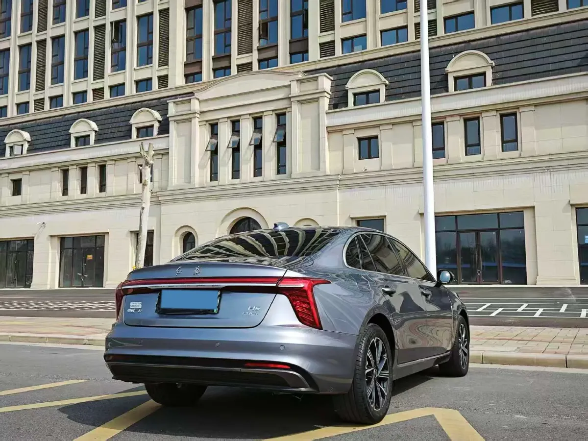 2025 HongQi H5 1.5T 150HP L4 1DHT PHEV,autocango,china used car exporter,china ev exporter,chinese used car exporter,chinese used ev exporter