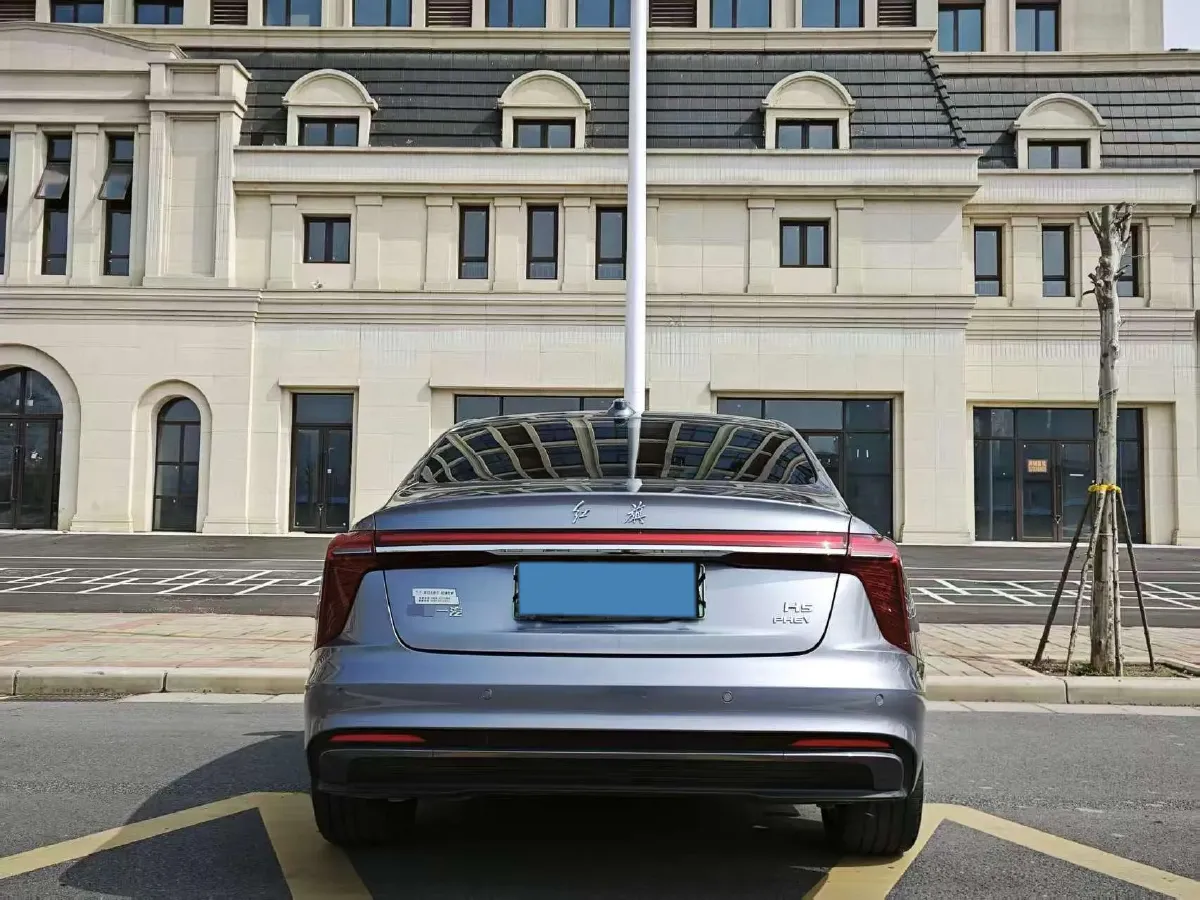 2025 HongQi H5 1.5T 150HP L4 1DHT PHEV,autocango,china used car exporter,china ev exporter,chinese used car exporter,chinese used ev exporter