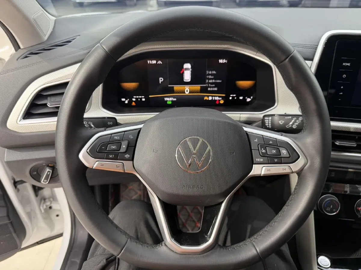 2023 Volkswagen T-Roc 1.4T 150HP L4 7DCT,autocango,china used car exporter,china ev exporter,chinese used car exporter,chinese used ev exporter