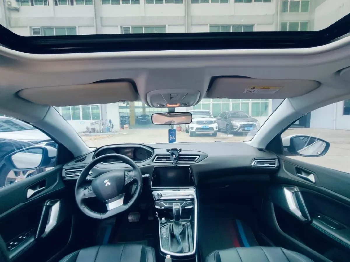 2018 Peugeot 308 1.6L 117HP L4 6AT,autocango,china used car exporter,china ev exporter,chinese used car exporter,chinese used ev exporter