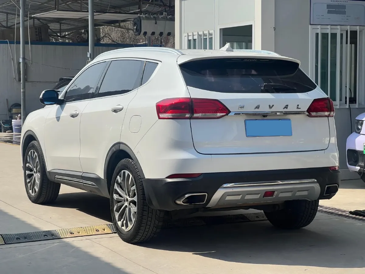 2017 Haval H6 2.0T 197HP L4 7DCT,autocango,china used car exporter,china ev exporter,chinese used car exporter,chinese used ev exporter
