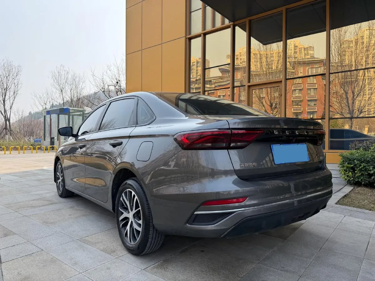 2022 Geely Emgrand 1.5L 114HP L4 CVT,autocango,china used car exporter,china ev exporter,chinese used car exporter,chinese used ev exporter