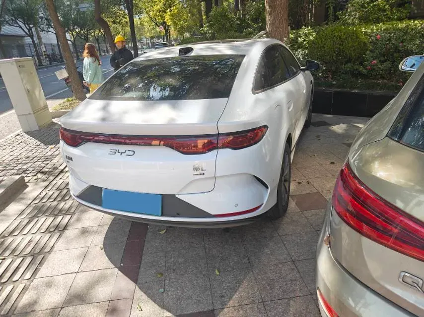 2025 BYD QinL BEV,autocango,china used car exporter,china ev exporter,chinese used car exporter,chinese used ev exporter