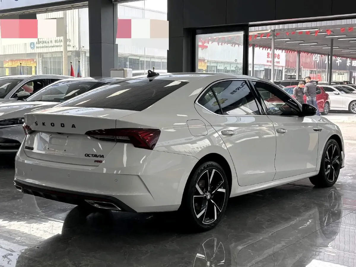 2021 Skoda Octavia 1.4T 150HP L4 7DCT,autocango,china used car exporter,china ev exporter,chinese used car exporter,chinese used ev exporter