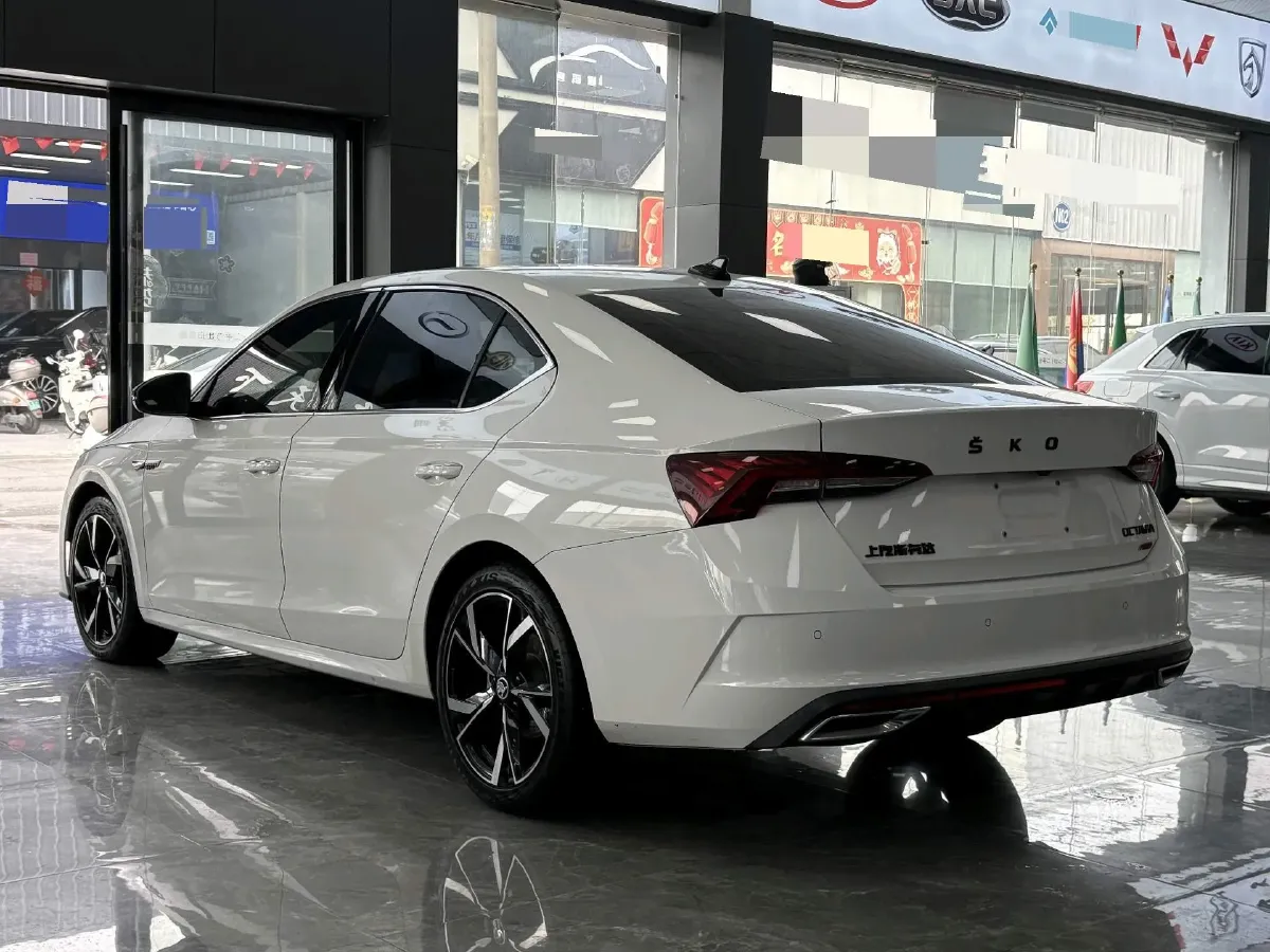 2021 Skoda Octavia 1.4T 150HP L4 7DCT,autocango,china used car exporter,china ev exporter,chinese used car exporter,chinese used ev exporter