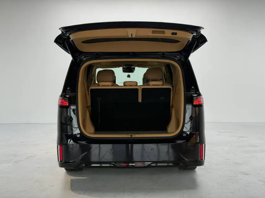 2022 Voyah Dream 1.5T 136HP L4 PHEV 25.57KWH,autocango,china used car exporter,china ev exporter,chinese used car exporter,chinese used ev exporter