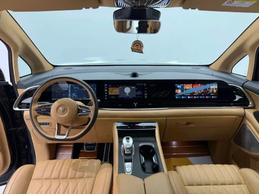 2022 Voyah Dream 1.5T 136HP L4 PHEV 25.57KWH,autocango,china used car exporter,china ev exporter,chinese used car exporter,chinese used ev exporter