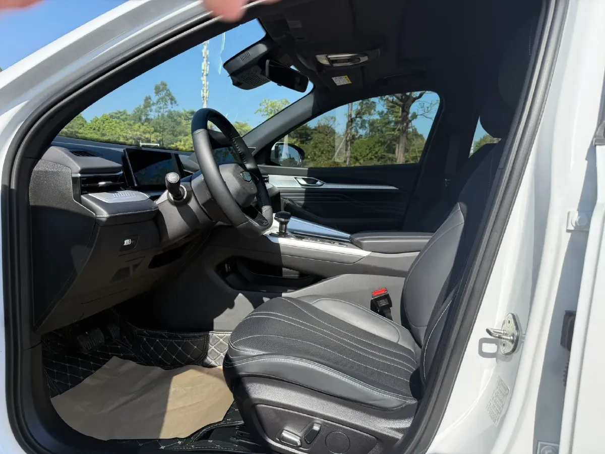 2025 Geely Preface 1.5T 181HP L4 7DCT,autocango,china used car exporter,china ev exporter,chinese used car exporter,chinese used ev exporter