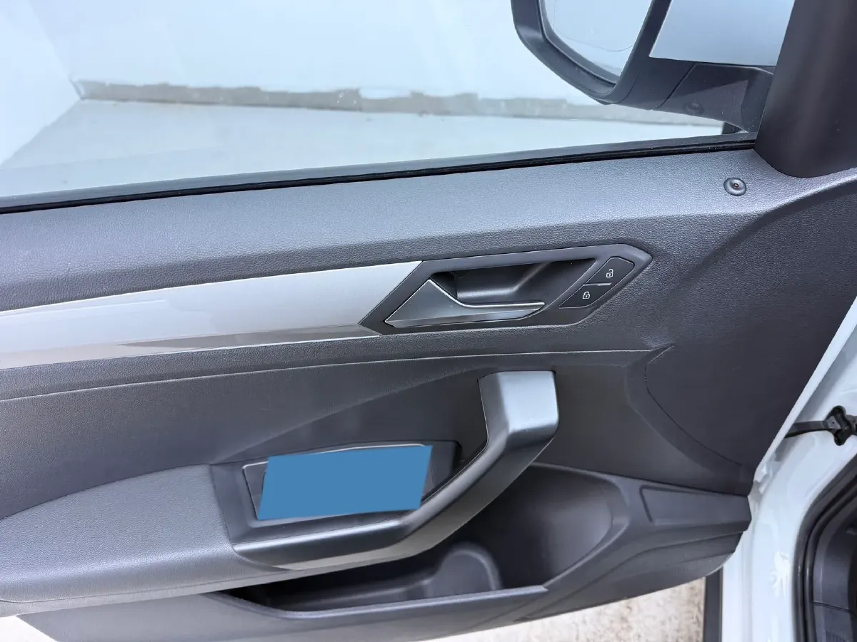 2021 Volkswagen T-Roc 1.4T 150HP L4 7DCT,autocango,china used car exporter,china ev exporter,chinese used car exporter,chinese used ev exporter