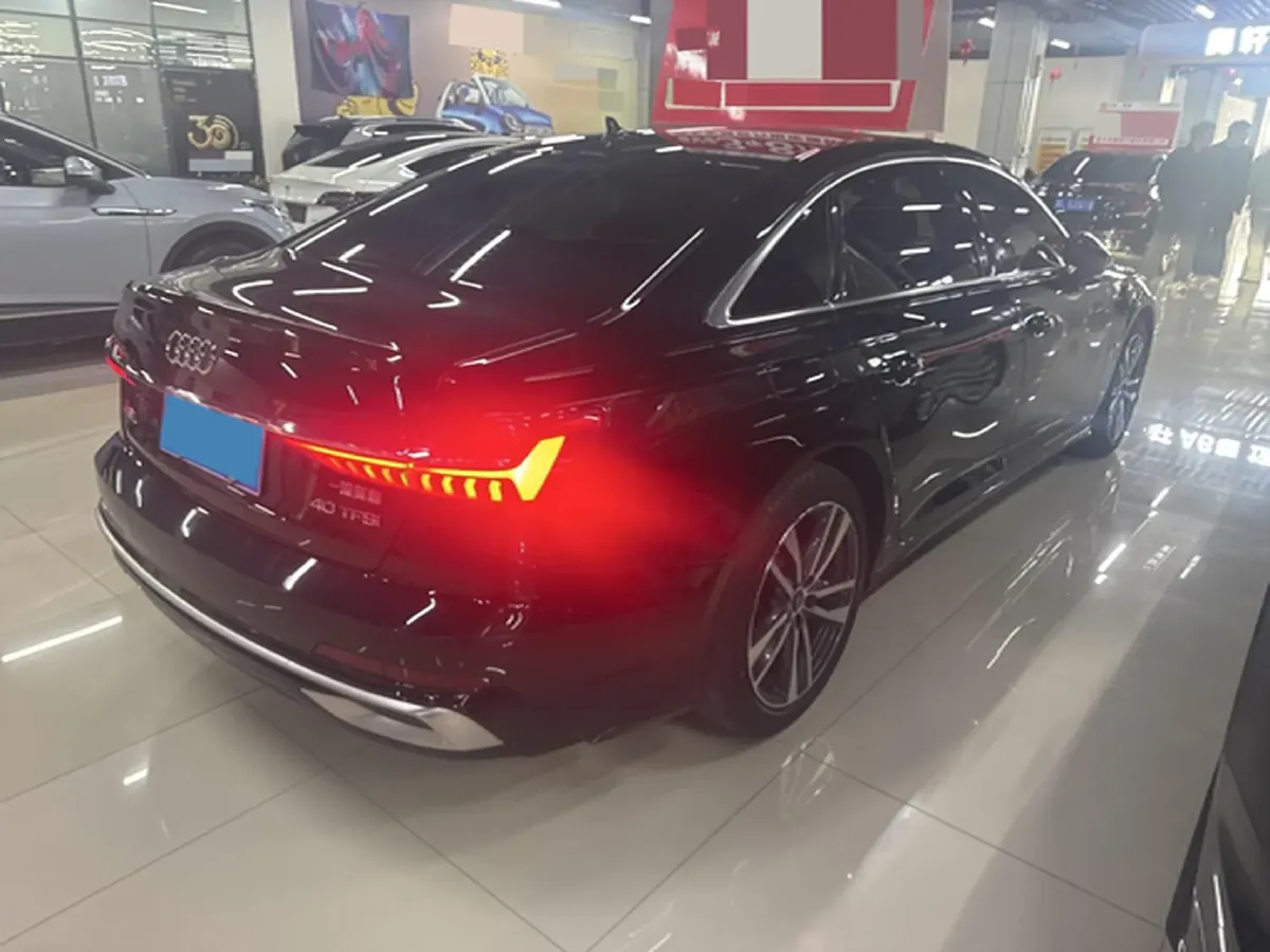 2024 Audi A6L 2.0T 190HP L4 7DCT,autocango,china used car exporter,china ev exporter,chinese used car exporter,chinese used ev exporter