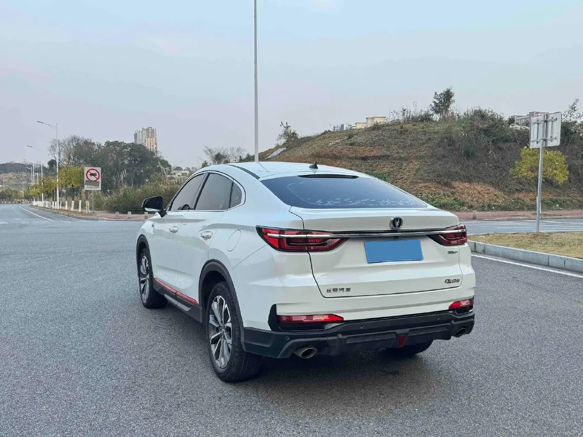 2021 ChangAn CS85 Coupe 1.5T 178HP L4 7DCT,autocango,china used car exporter,china ev exporter,chinese used car exporter,chinese used ev exporter