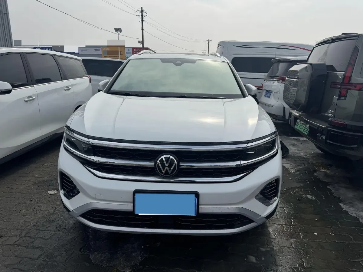 2023 Volkswagen Talagon 2.5T 299HP V6 7DCT,autocango,china used car exporter,china ev exporter,chinese used car exporter,chinese used ev exporter