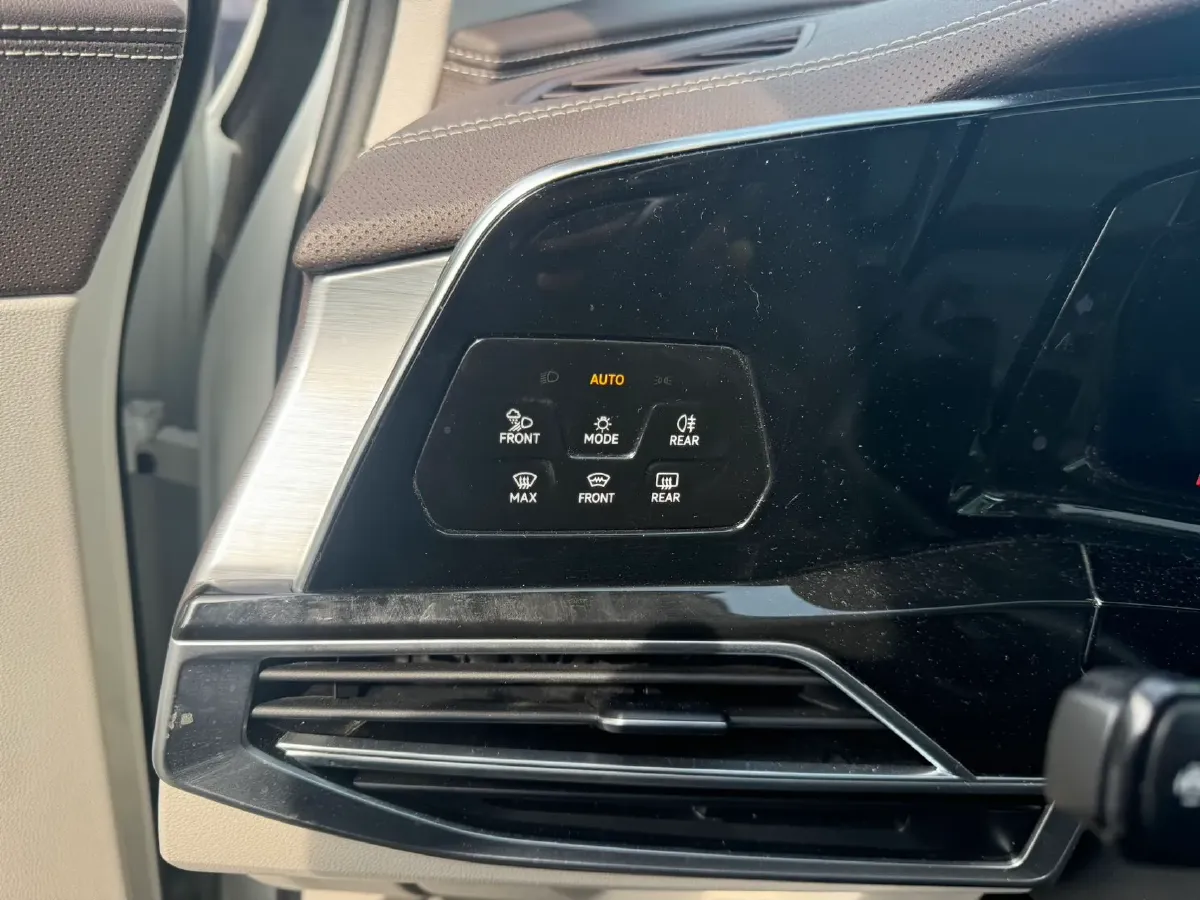 2023 Volkswagen Talagon 2.5T 299HP V6 7DCT,autocango,china used car exporter,china ev exporter,chinese used car exporter,chinese used ev exporter