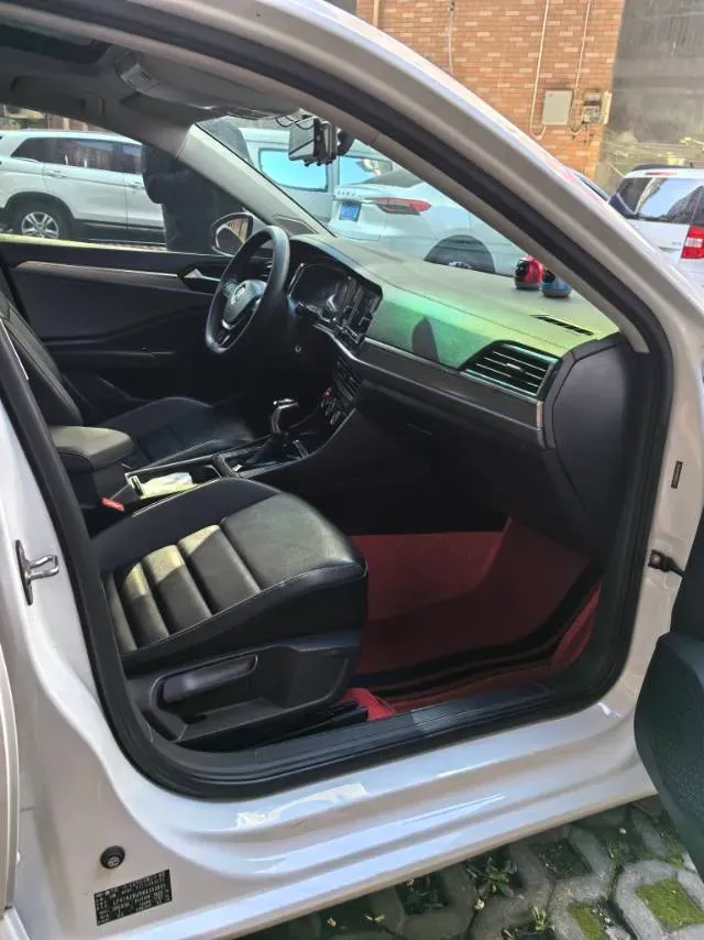 2019 Jeep Renegade 1.3T 173HP L4 7DCT,autocango,china used car exporter,china ev exporter,chinese used car exporter,chinese used ev exporter