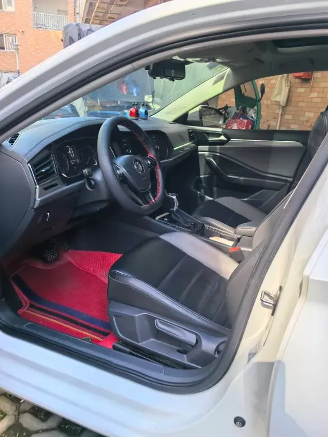 2019 Jeep Renegade 1.3T 173HP L4 7DCT,autocango,china used car exporter,china ev exporter,chinese used car exporter,chinese used ev exporter