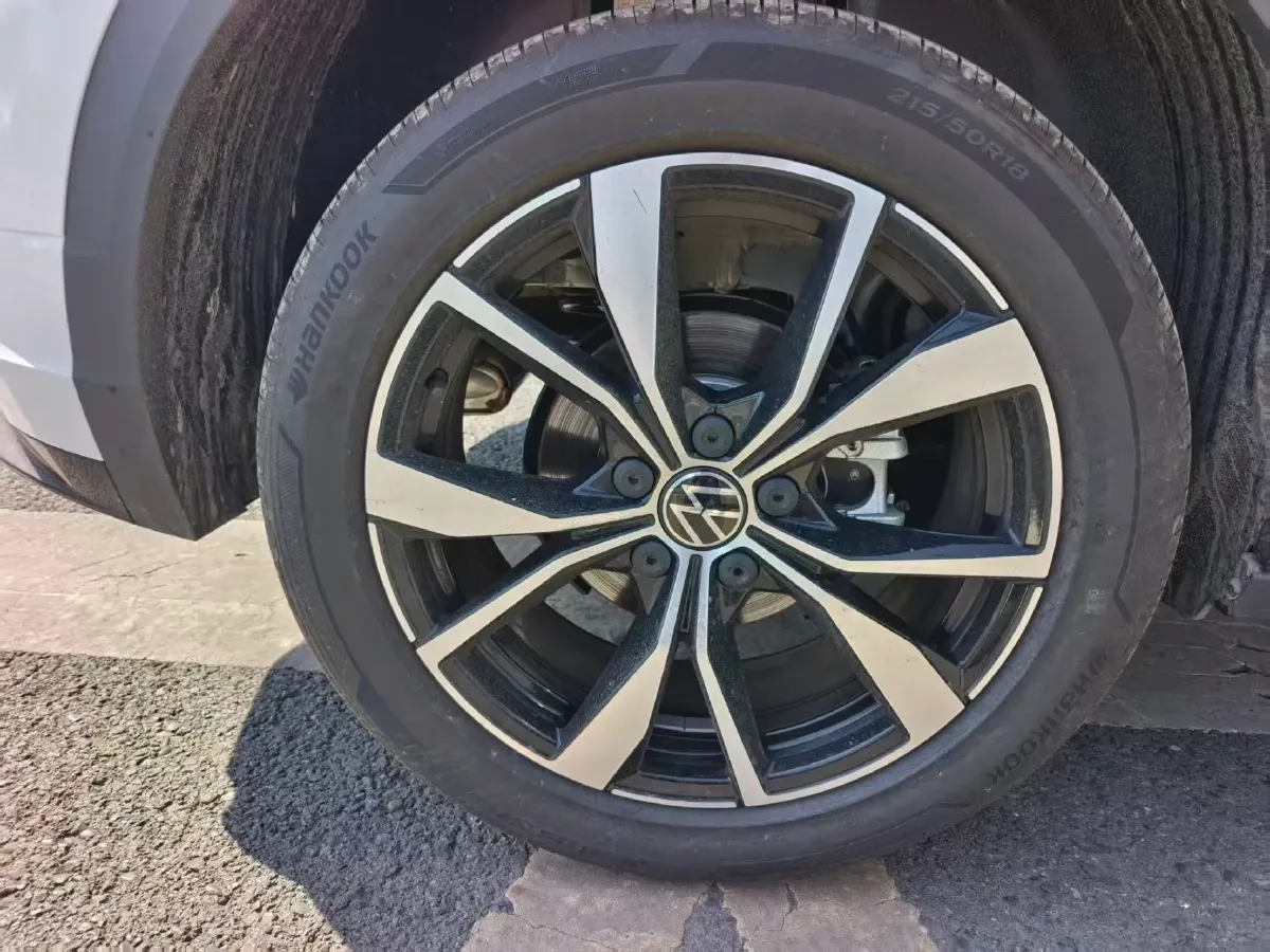 2025 Volkswagen T-Roc 1.5T 160HP L4 7DCT,autocango,china used car exporter,china ev exporter,chinese used car exporter,chinese used ev exporter