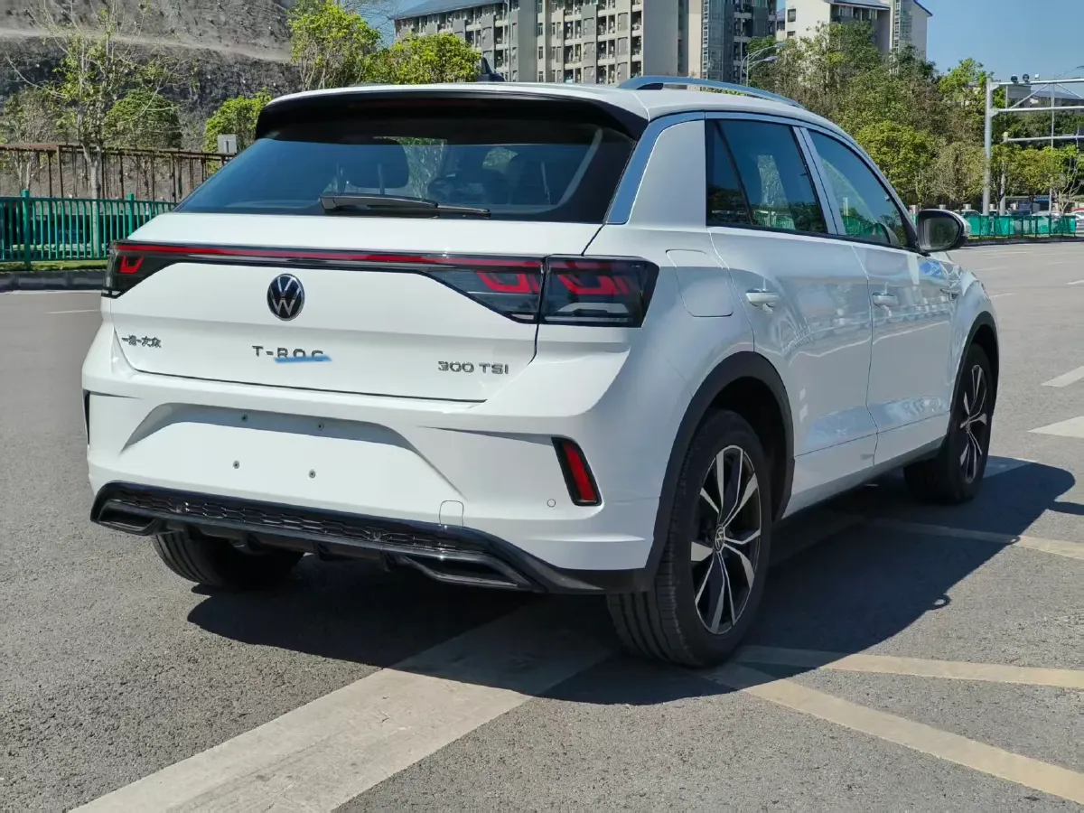 2025 Volkswagen T-Roc 1.5T 160HP L4 7DCT,autocango,china used car exporter,china ev exporter,chinese used car exporter,chinese used ev exporter