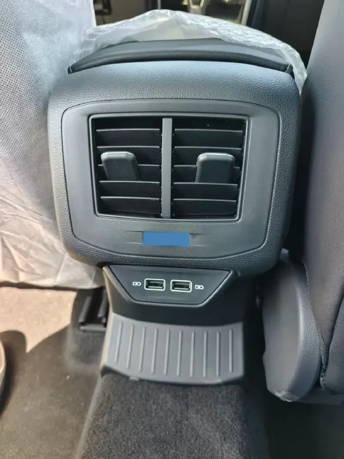 2025 Volkswagen T-Roc 1.5T 160HP L4 7DCT,autocango,china used car exporter,china ev exporter,chinese used car exporter,chinese used ev exporter