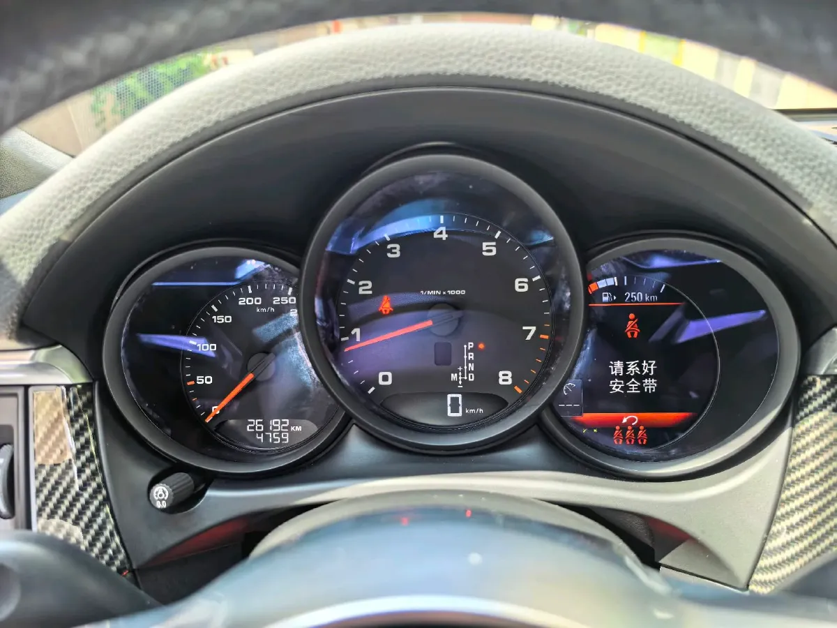 2021 Porsche Macan 2.0T 252HP L4 7DCT,autocango,china used car exporter,china ev exporter,chinese used car exporter,chinese used ev exporter