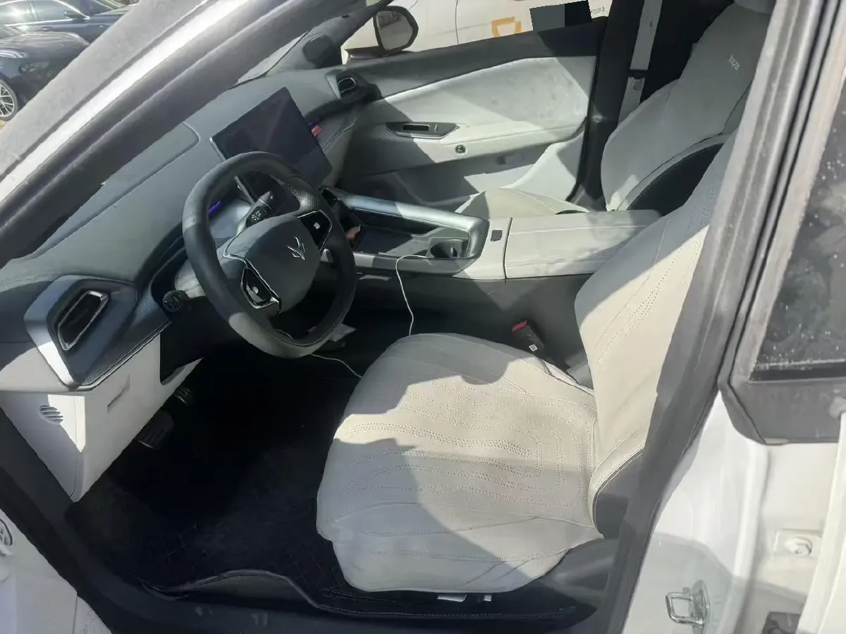 2024 ARCFOX αT5 BEV 79.2KWH,autocango,china used car exporter,china ev exporter,chinese used car exporter,chinese used ev exporter