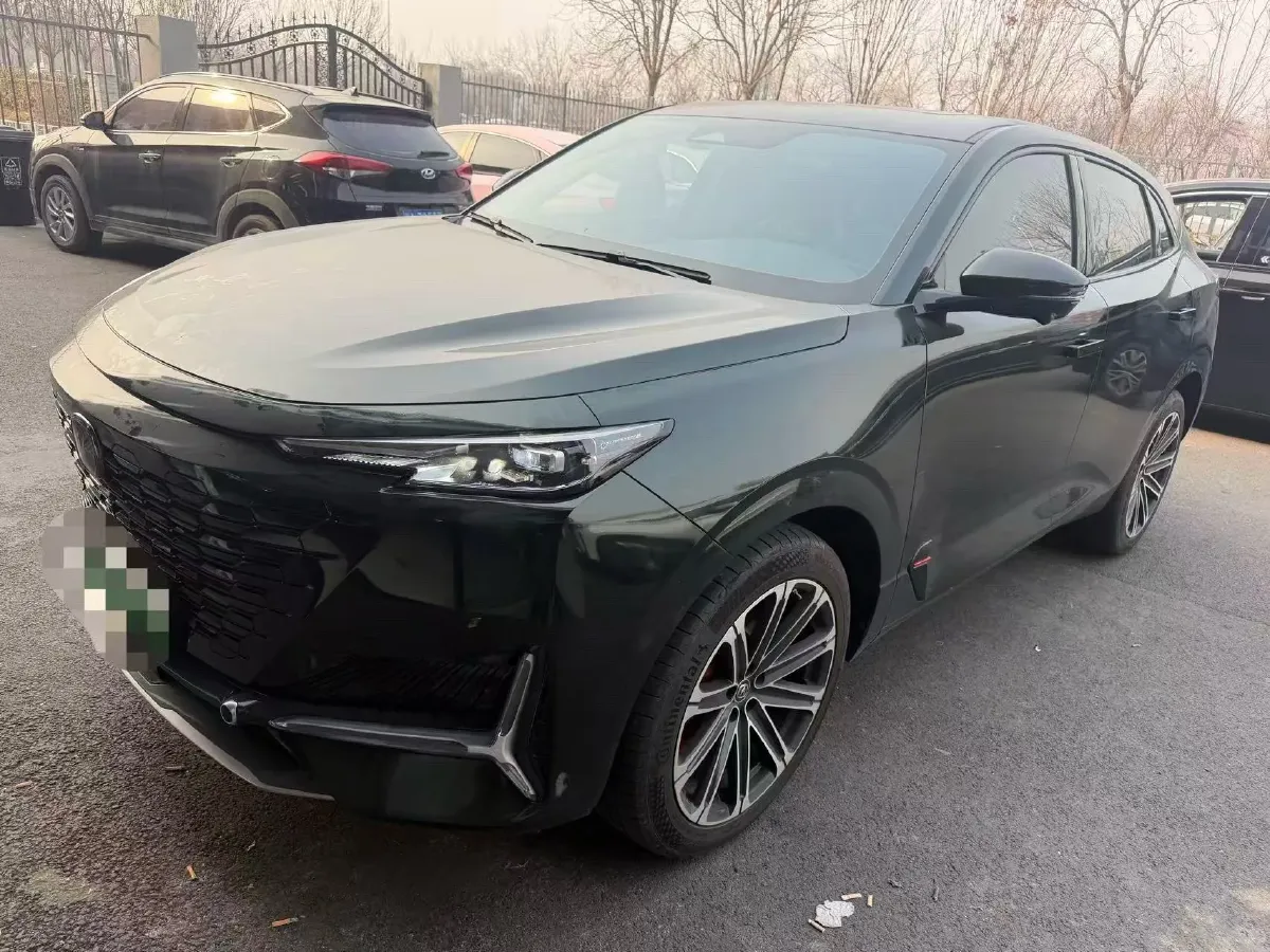 2022 ChangAn UNI-V 1.5T 188HP L4 7DCT,autocango,china used car exporter,china ev exporter,chinese used car exporter,chinese used ev exporter