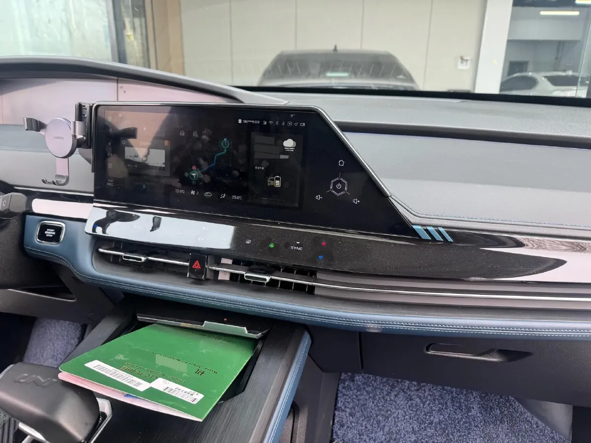 2022 ChangAn UNI-V 1.5T 188HP L4 7DCT,autocango,china used car exporter,china ev exporter,chinese used car exporter,chinese used ev exporter