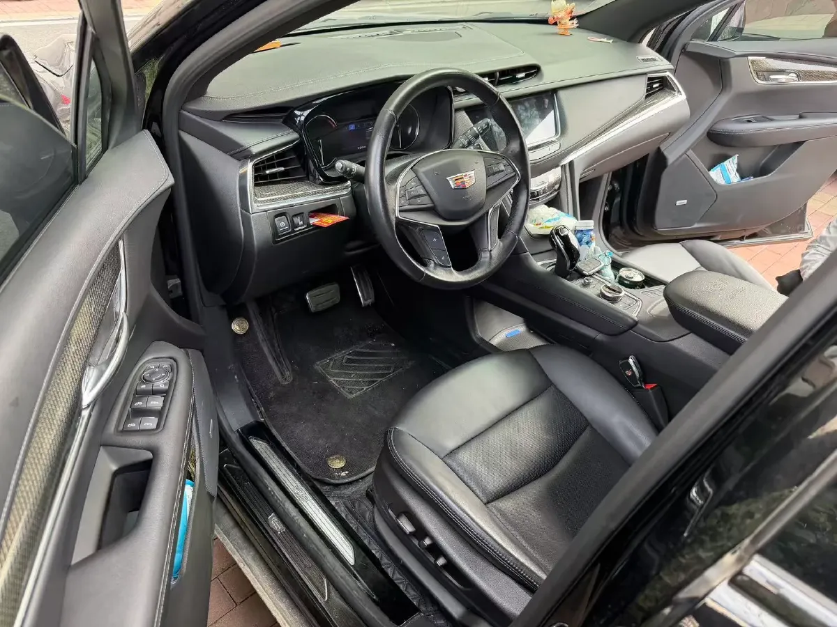 2021 Cadillac XT5 2.0T 237HP L4 9AT,autocango,china used car exporter,china ev exporter,chinese used car exporter,chinese used ev exporter