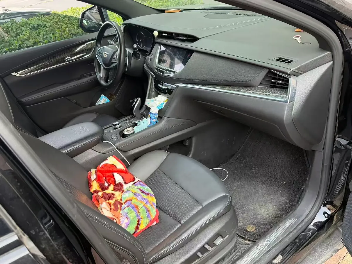 2021 Cadillac XT5 2.0T 237HP L4 9AT,autocango,china used car exporter,china ev exporter,chinese used car exporter,chinese used ev exporter