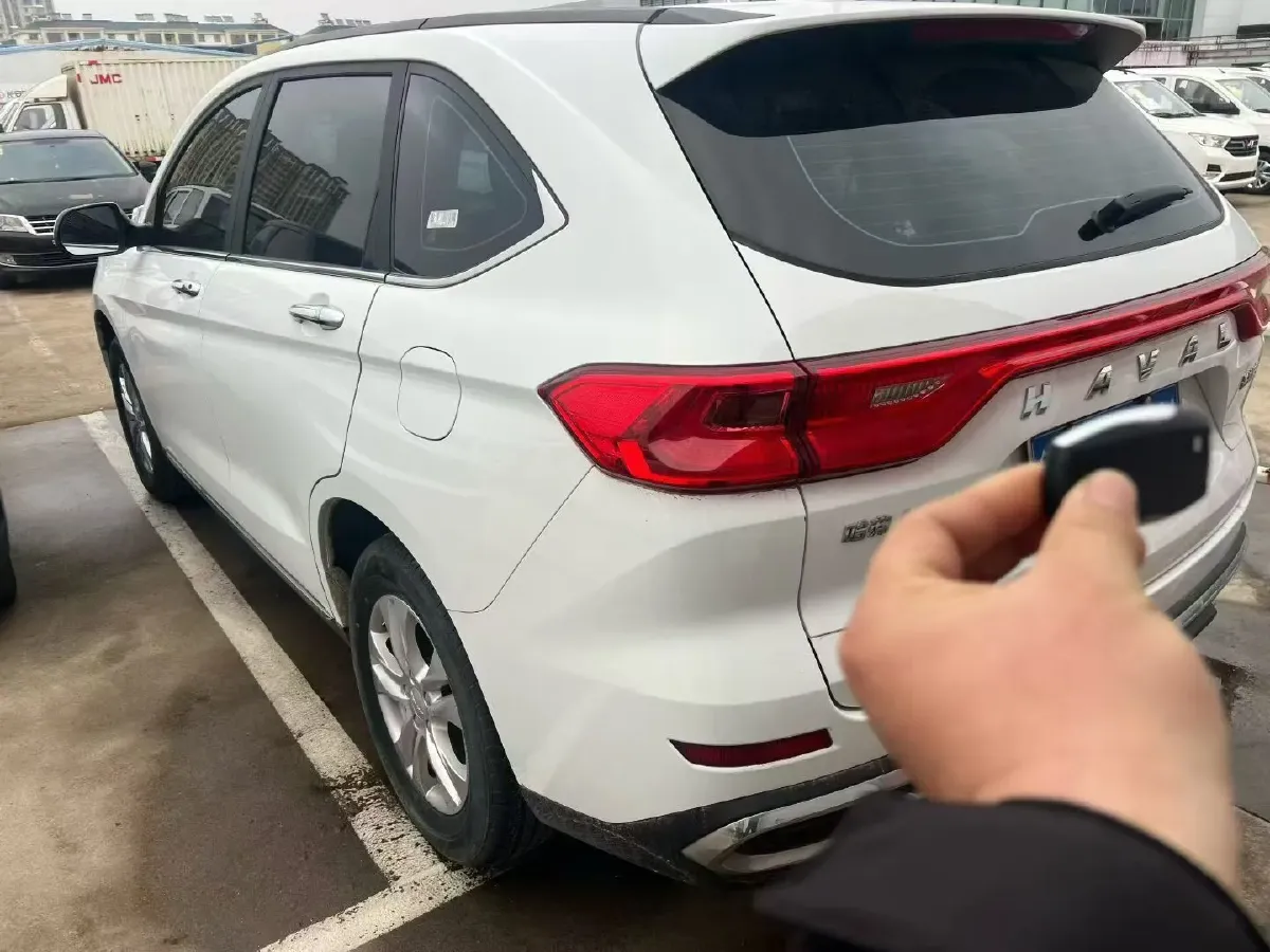 2022 ChangAn Oshan X7 Plus 1.5T 170HP L4 6MT,autocango,china used car exporter,china ev exporter,chinese used car exporter,chinese used ev exporter
