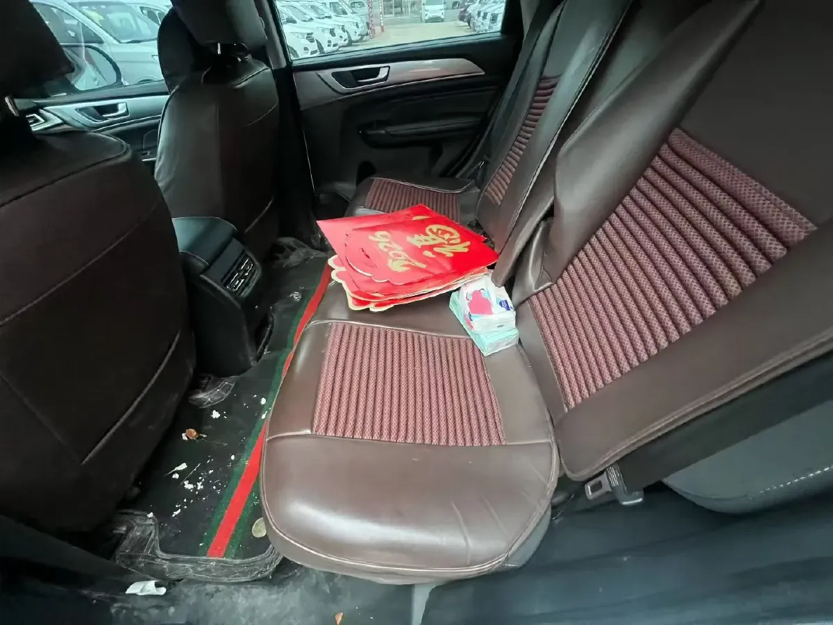 2022 ChangAn Oshan X7 Plus 1.5T 170HP L4 6MT,autocango,china used car exporter,china ev exporter,chinese used car exporter,chinese used ev exporter