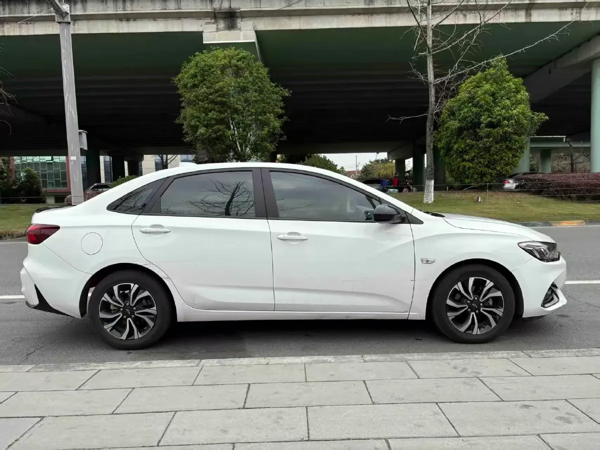 2019 Chevrolet Monza 1.3T 163HP L3 6AT,autocango,china used car exporter,china ev exporter,chinese used car exporter,chinese used ev exporter