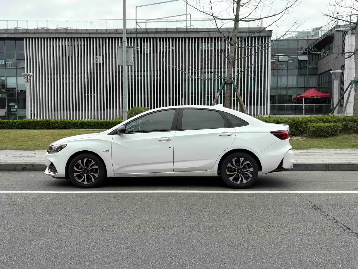 2019 Chevrolet Monza 1.3T 163HP L3 6AT,autocango,china used car exporter,china ev exporter,chinese used car exporter,chinese used ev exporter