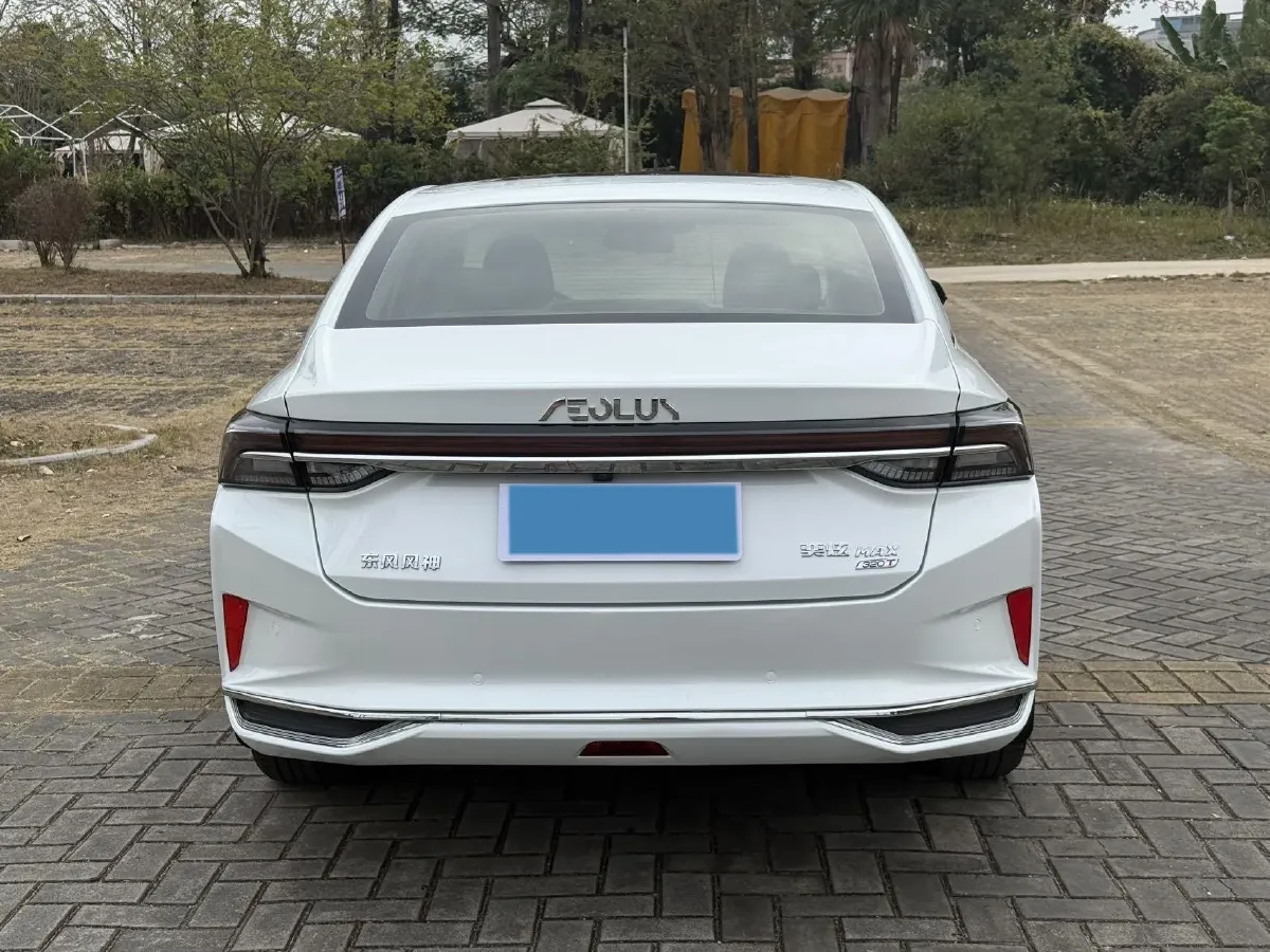 2023 DongFeng Aeolus YiXuan MAX 1.5T 190HP L4 7DCT,autocango,china used car exporter,china ev exporter,chinese used car exporter,chinese used ev exporter
