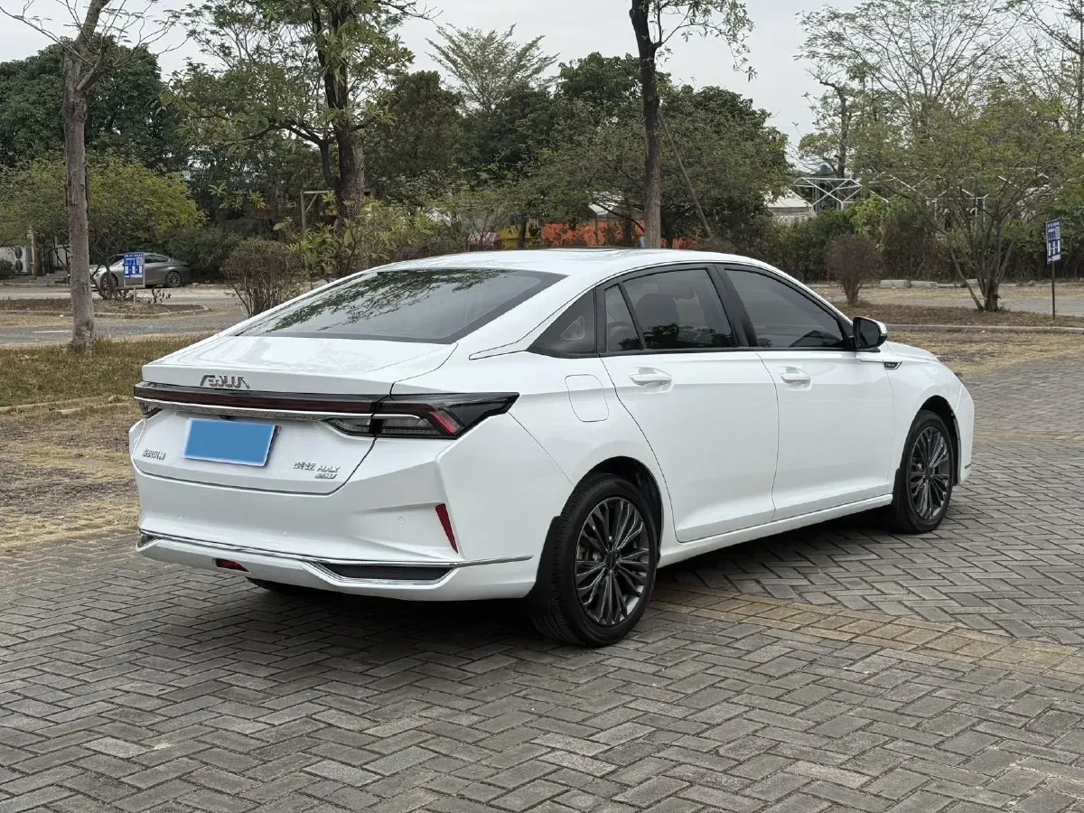 2023 DongFeng Aeolus YiXuan MAX 1.5T 190HP L4 7DCT,autocango,china used car exporter,china ev exporter,chinese used car exporter,chinese used ev exporter
