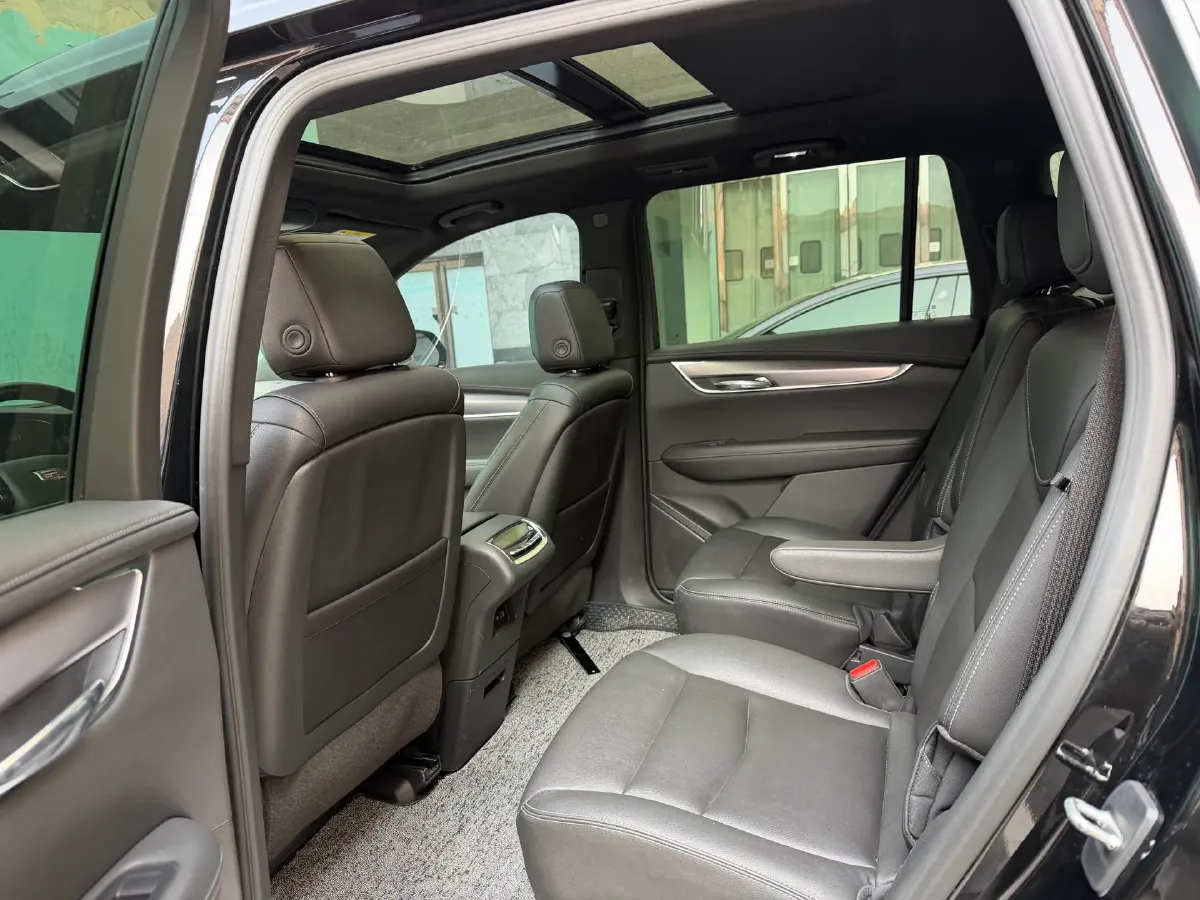 2021 Cadillac XT6 2.0T 237HP L4 9AT,autocango,china used car exporter,china ev exporter,chinese used car exporter,chinese used ev exporter